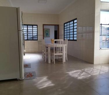 Aguas de Sao Pedro Apartment | Apartamento no centro da cidade - Próximo ao Thermas de São Pedro- 3 suítes