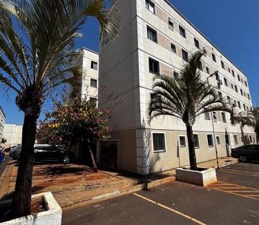 Shopping Park Apartment | Apartamento Novo e Impecável - 2 quartos com Ar - Para até 6 pessoas - Elevador e 2 Garagens - Zona Sul - Próx Parque UNA e Uberlândia Shopping