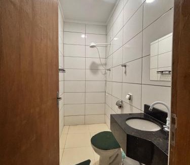 Roseira Apartment | Apartamento para romeiros- próximo ao santuário de aparecida-TV,AR,WIFI