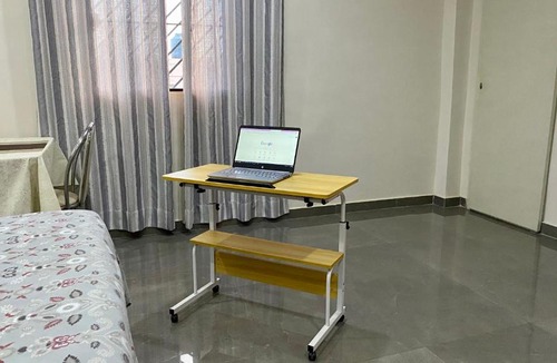 Ciudad Del Este Apartment | Apartamento RR Agradable y Moderno c 2 dormitorios y estacionamiento interno techado