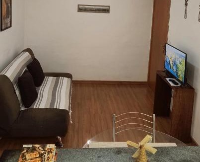 Botucatu Apartment | Apartamento térreo com quintal e vista para o jardim