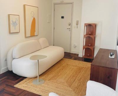 Campina do Siqueira Apartment | Apartamentos de 1 e 2 quartos com garagem próximo ao Parque Barigui Domo Hospedagem