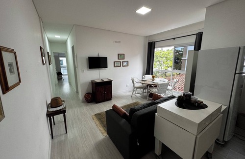 Canasvieiras Apartment | Apartment in Jurerê, just 100 meters from the beach.