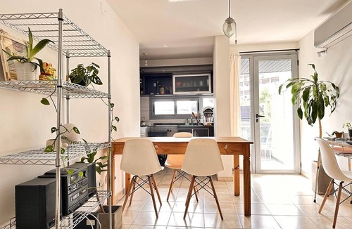 Nueva Cordoba Apartment | Apartment on Plaza España with a balcony