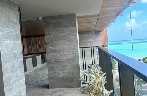 Pajucara Apartment | Apartment with balcony, double Wi-Fi, seafront of Pajuçara in Maceió, 24-hour reception