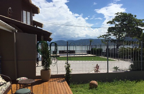 Barra da Lagoa Apartment | Apartment with mezzanine a few steps from the lagoon