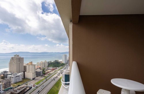 Tabuleiro dos Oliveiras Apartment | Apartments 400m From the Beach in Itapema - Cara