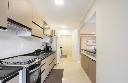 Andorinha Apartment | Apt w/3 BR & Grill 400m From the Beach Prs0101