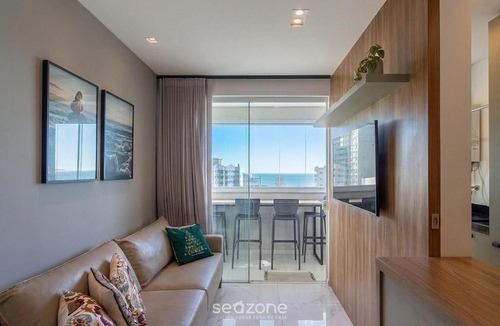 Tabuleiro dos Oliveiras Apartment | Apt. w/Balcony & Sea View in Itapema SBN0701