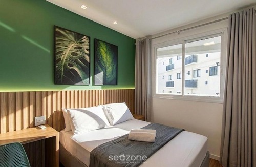 Tabuleiro dos Oliveiras Apartment | Apt. w/Balcony & Sea View in Itapema SBN0701