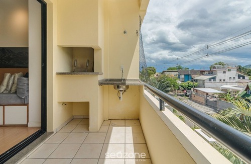 Lagoa da Conceicao Apartment | Apt w/Barbecue 650m From the Lagoon Ruh0109