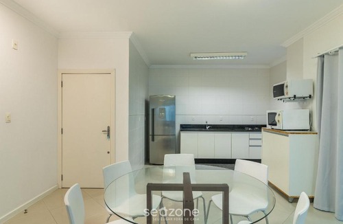 Castelo Branco Apartment | Apt w/BBQ 350m from the Beach APV0202