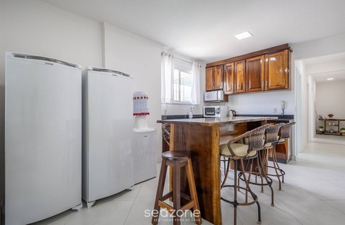 Andorinha Apartment | Apt w/BBQ & Balcony, 450m From the Beach Sit1202