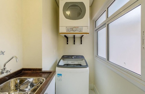 Moinhos de Vento Apartment | Apto 1 dorm., amplo e todo equipado, perto do Parcão