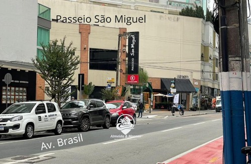 Barra Sul Apartment | Apto 2 Quartos, Ar, garagem e Praia Central a Pé