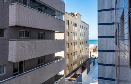 Tupi Apartment | Apto aconchegante a 90m da praia com garagem grátis