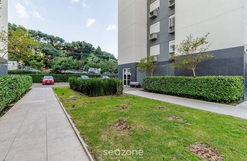 Porto Alegre Apartment | Apto c/Churrasqueira e Garagem POA GPL1305