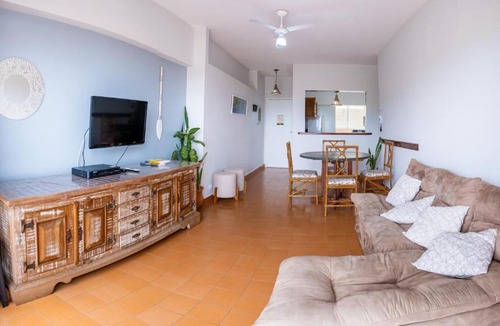 Downtown Ubatuba Apartment | Apto Caiçara vista mar e perto de tudo