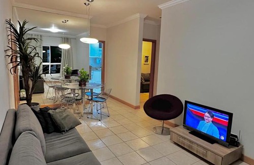 Fundinho Apartment | Apto Centro, 2Q, Ar, Wi-Fi, 2 Vagas de Garagem