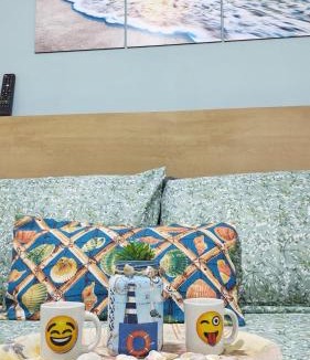 Umuarama Apartment | Apto Centro Ubatuba com Varanda Gourmet, Suíte, Piscina e Garagem Privativa Coberta