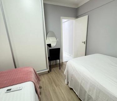 Central Sector Apartment | Apto com garagem e ar