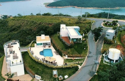 Capitolio Apartment | Apto Duplex 3 Suítes Cond. Mirante de Escarpas