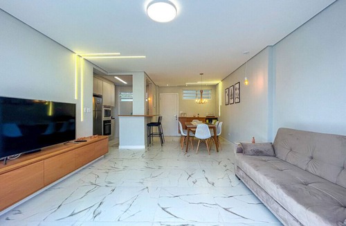 Boqueirao Apartment | Apto estiloso e climatizado com wi-fi a beira mar