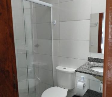 Praia da Enseada Apartment | Apto novo 400m da praia Enseada