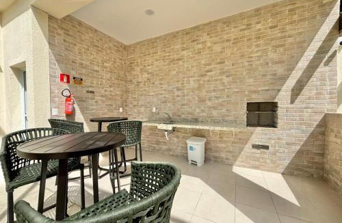 Centro Apartment | Apto Novo com Piscina e Churrasqueira 650m da Praia 6 Pessoas