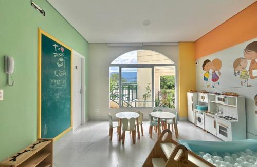 Centro Apartment | Apto Novo com Piscina e Churrasqueira 650m da Praia 6 Pessoas