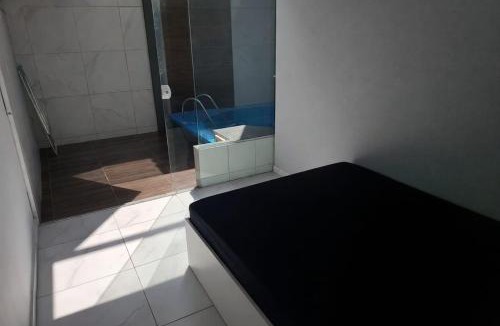 Morretes Apartment | Apto Térreo Privativo com Piscina Ar condicionado e vaga de estacionamento em Itapema