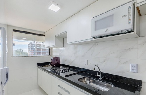 Ilheus Apartment | Aptos completos em em prédio a 400m da praia - PZO