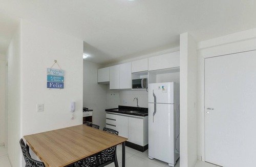 Ilheus Apartment | Aptos completos em em prédio a 400m da praia - PZO