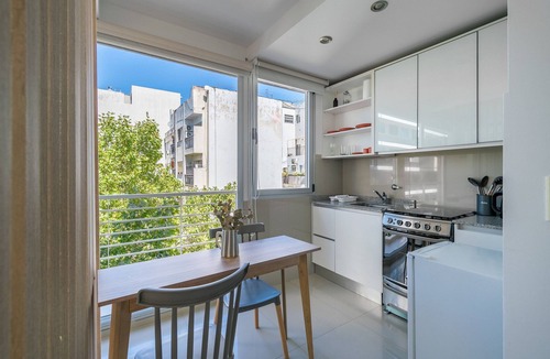 Palermo Apartment | Wake up to a view of La Rural | Palermo + Pool