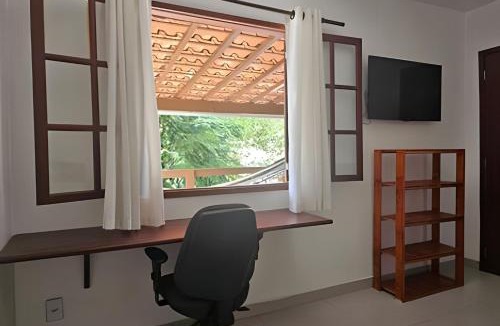 Itauna House | Ar-condicionado Área gourmet Próximo ao Surf Point