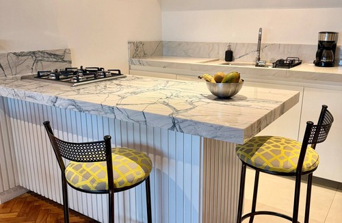 Copacabana Apartment | Arpoador: brand new apartment, close to the beach