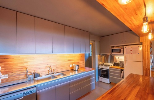 Nahuel Huapi House | Arrayanes house with coastline and beautiful views of Lake Nahuel Huapi