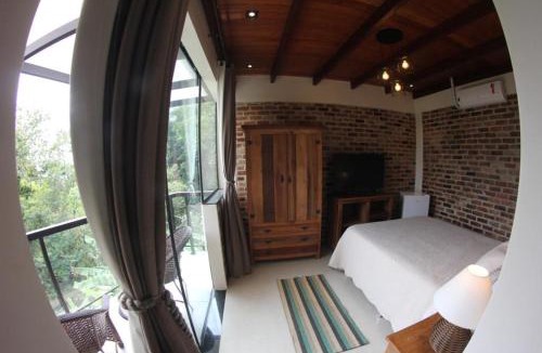 Vila do Abraao House | ATLANTIC FOREST HOUSE AT FOREST
