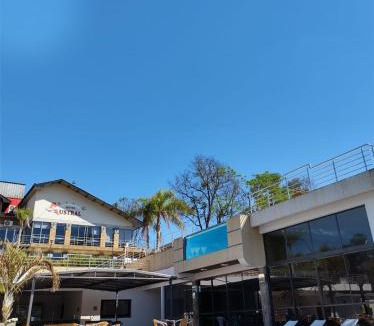 Dos de Mayo Hotel | Austral Hotel