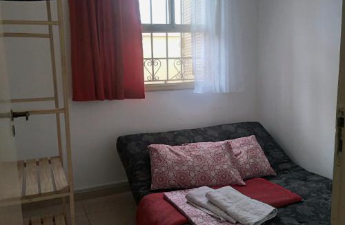 Zona Leste House | Azós residência, artes e intercâmbios