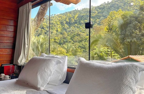 Baturite Hotel | Azzuro Hotel