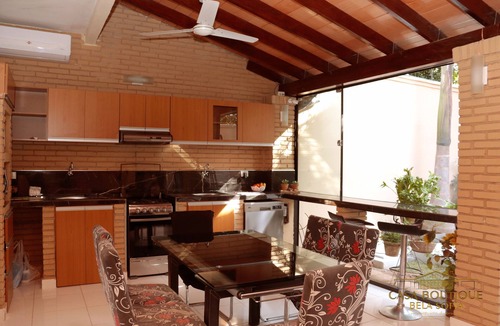 Asuncion House | Bèla Sofia Boutique House - Urunei