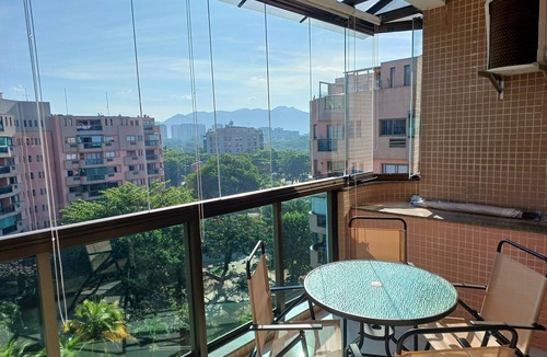 Barra da Tijuca Apartment | Balcony facing the sea