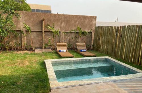 Rita Vieira House | Bangalô com piscina e privacidade a 6 km do centro