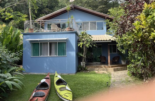 Vila do Abraao House | Beach front with comfort on Ilha Grande for up to 10 persons.