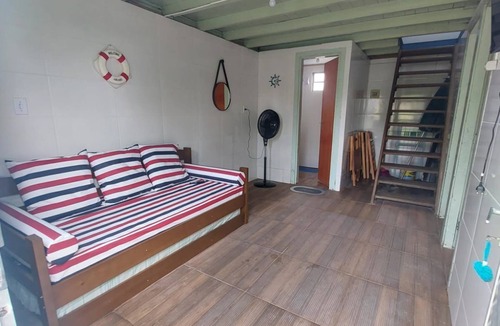 Governador Celso Ramos Ski Chalet | Beachfront Cottage