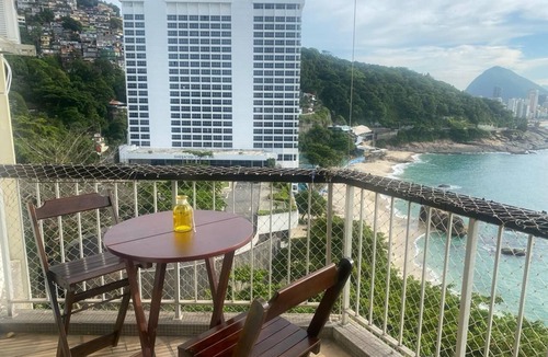 Leblon Apartment | Beachfront Apartment in Rio de Janeiro