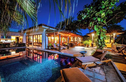 Playa Langosta House | Beachfront 4bd Villa Private Pool, Koi pond and BBQ-Casa Sirena
