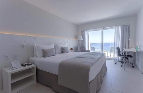 Recreio dos Bandeirantes Hotel | Beachfront Accommodations for Couple or Friends | Perfect for Relaxing
