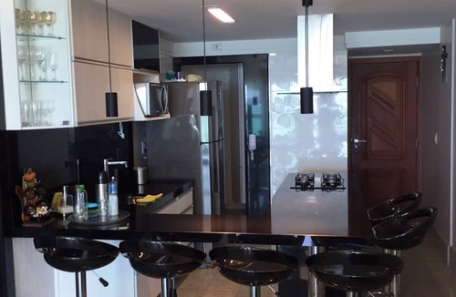 Praia do Morro Condo | Beachfront apartment, Wi-Fi, excellent location, balcony, 3 bedrooms.